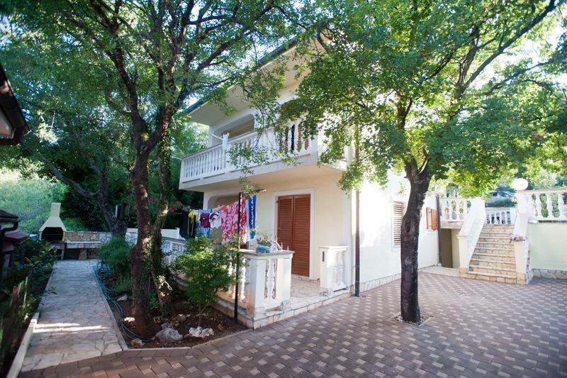 Apartment Marinko Povile